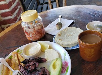 honduras/santa-rosa-de-copan/restaurant/restaurante-los-naranjos