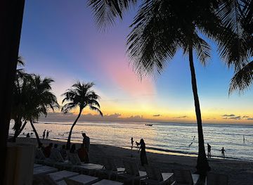 honduras/cayos-cochinos/restaurant/gula-gastrobar-winery
