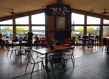 minnesota/gunflint-trail/restaurant/poplar-haus-restaurant-bar-cabins