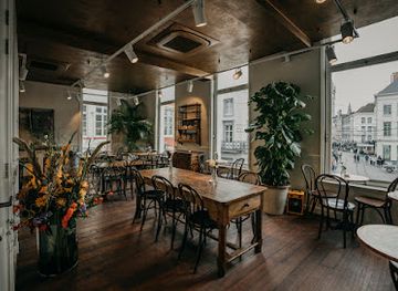 belgium/ghent/historic-center/restaurant/frites-atelier-gent