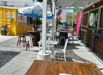 puerto-rico/bayamon-region/restaurant/los-trailers-pop-up-market-food