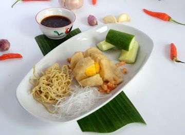 indonesia/jambi/restaurant/rnz-dinner-breakfast-nasi-goreng-27-dan-kebuli-basmati