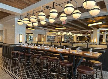 illinois/chicago/river-north/restaurant/the-smith