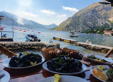 montenegro/perast/restaurant/restoran-uzgajaliste-ostriga
