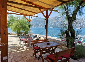 montenegro/perast/restaurant/restoran-mademoiselle