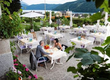 austria/millstatter-see/restaurant/reinankenwirte-wappenstuberl-mit-gartenterrasse-im-familienhotel-post