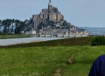 france/mont-saint-michel-bay/restaurant/le-bisqu-in