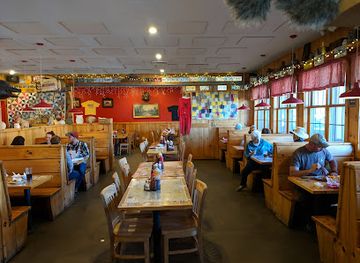 north-carolina/pisgah-national-forest/restaurant/hawg-wild-smokehouse-taproom