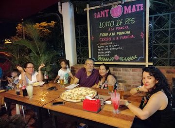 colombia/guaviare-department/restaurant/santomate-pizzeria