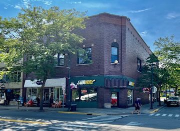 michigan/charlevoix/restaurant/subway