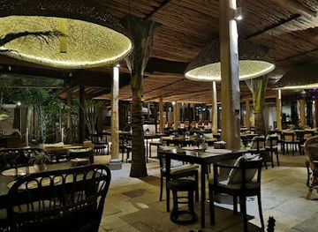 thailand/rayong/ban-phe/restaurant/reef-bar-restaurant