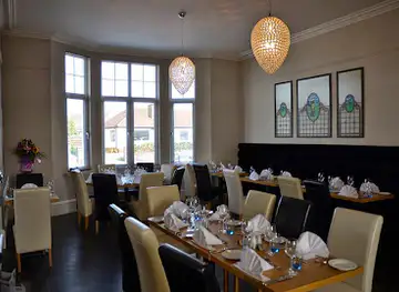 Henrys Bay House Restaurant