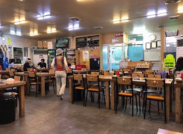 south-korea/jeju-city/restaurant/samseonghyeol-haemultang