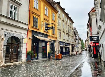 slovenia/lower-carniola/restaurant/valvas-or