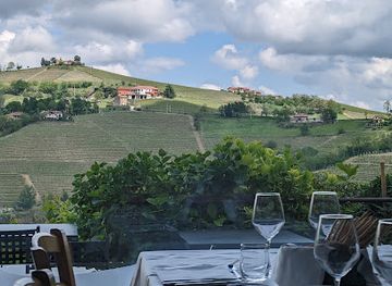 italy/langhe/restaurant/trattoria-nelle-vigne