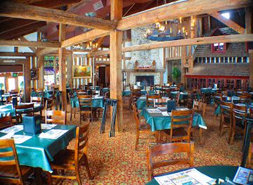 wisconsin/ice-age-trail/restaurant/the-fox-hounds-restaurant-tavern