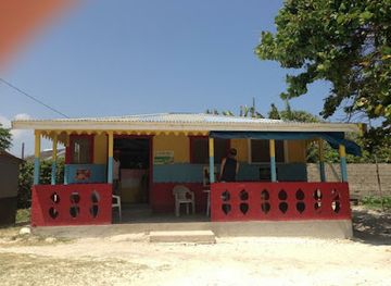 jamaica/cockpit-country/restaurant/julet-s-restaurant-bar