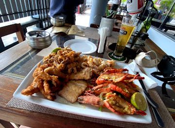 mozambique/lake-niassa/restaurant/solange