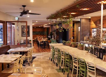 australia/melbourne/restaurant/henry-and-the-fox