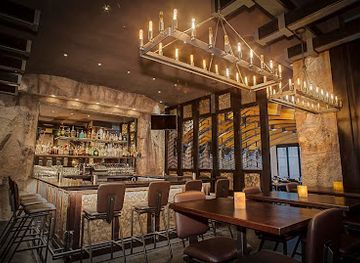 wisconsin/milwaukee/restaurant/carnevor