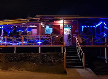 grenada/hillsborough/restaurant/pizza-meh-heart-teena-s-pizza