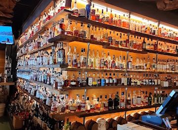 illinois/aurora/restaurant/hardware-sustainable-gastropub-and-brewery