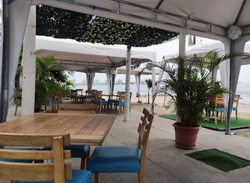 ecuador/salinas/restaurant/restaurante-mariscos-azul-salinas