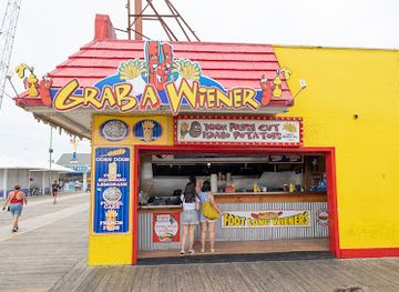 new-jersey/wildwood/restaurant/grab-a-wiener-at-zein-s-corner