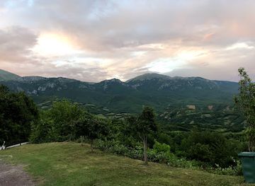 kosovo/peja-mountains/restaurant/te-kulla
