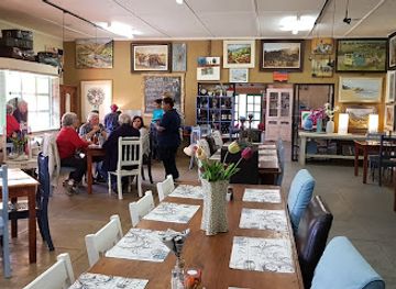 south-africa/sunshine-coast/restaurant/the-red-apple-farmstall-eatery