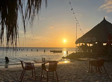 curacao/willemstad/restaurant/pirate-bay-curacao-beach-club-and-restaurant