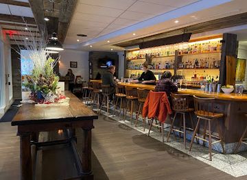 new-hampshire/dartmouth-lake-sunapee-region/restaurant/pine