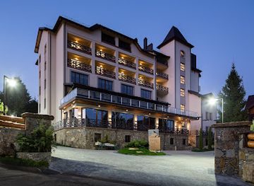 ukraine/carpathian-mountains/restaurant/vedmezha-gora