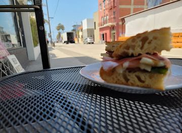 california/venice-beach/restaurant/bellissimo-venice