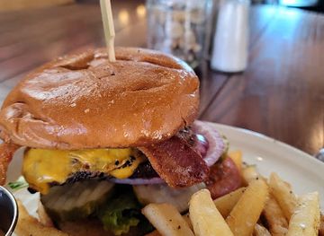 texas/lubbock/restaurant/the-midnight-shift-restaurant-bar