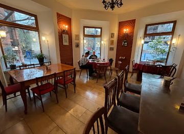 georgia/khevi/restaurant/the-king-the-bird