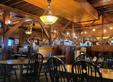 illinois/starved-rock-state-park/restaurant/hank-s-farm-restaurant