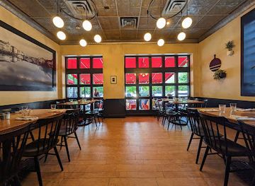 iowa/iowa-city/restaurant/basta-pizzeria-ristorante