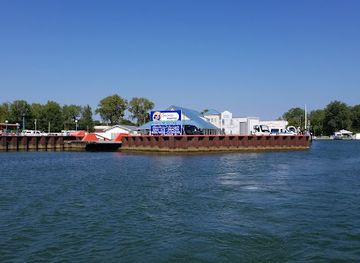 ohio/kelleys-island/restaurant/seaway-marina