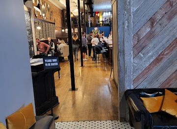 minnesota/winona/restaurant/muddled-thyme-brick-oven-pizza-and-cocktails