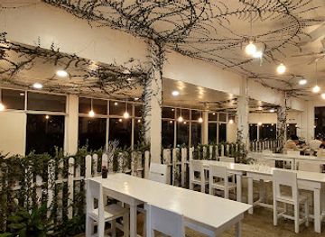 philippines/baguio/burnham-park/restaurant/canto