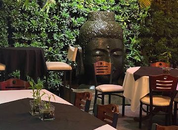 jamaica/kingston/restaurant/trio