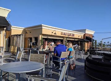 california/anaheim/downtown-disney-district/restaurant/the-fifth-rooftop-restaurant-bar