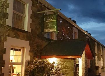 ireland/the-kerry-way/restaurant/jacks-coastguard-restaurant