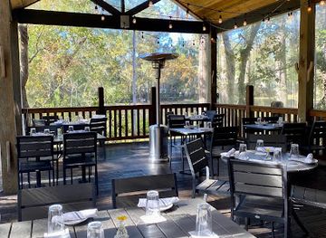 louisiana/slidell/restaurant/palmettos-on-the-bayou