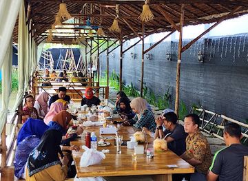 indonesia/west-kalimantan/restaurant/batas-kota-dimsum-resto-cafe