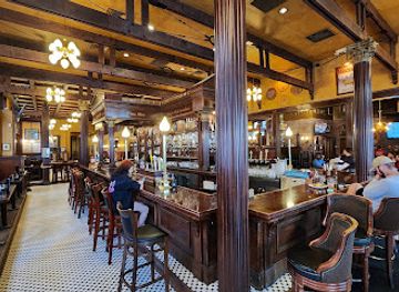 ohio/cincinnati/restaurant/nicholson-s-fine-food-whiskey