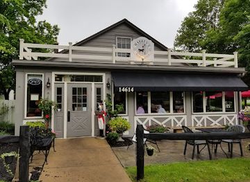 ohio/punderson-state-park/restaurant/warren-s-spirited-kitchen