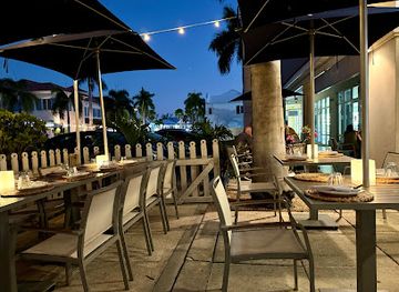 turks-and-caicos-islands/sibonne-beach/restaurant/lupo-restaurant