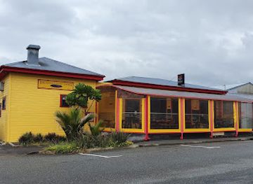 new-zealand/west-coast/restaurant/denniston-dog-restaurant-bar